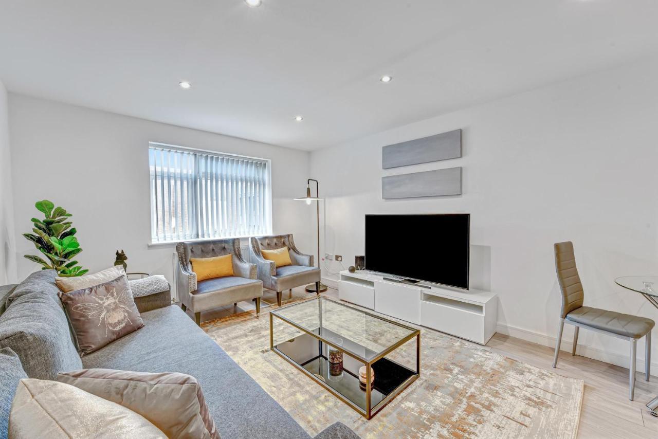 St Martins 2 Bedroom Apartments In Ruislip By 360 Stays المظهر الخارجي الصورة