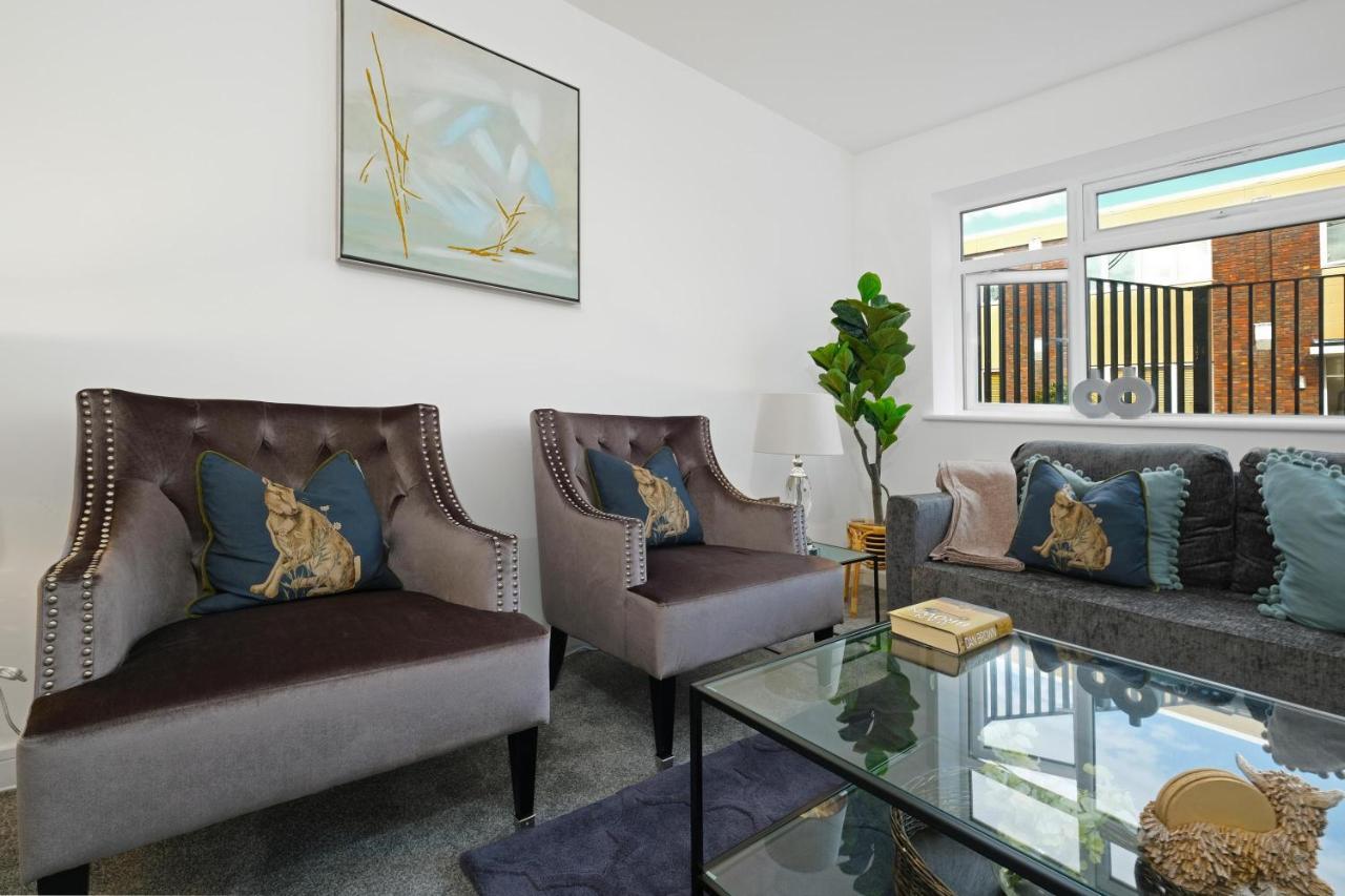 St Martins 2 Bedroom Apartments In Ruislip By 360 Stays المظهر الخارجي الصورة