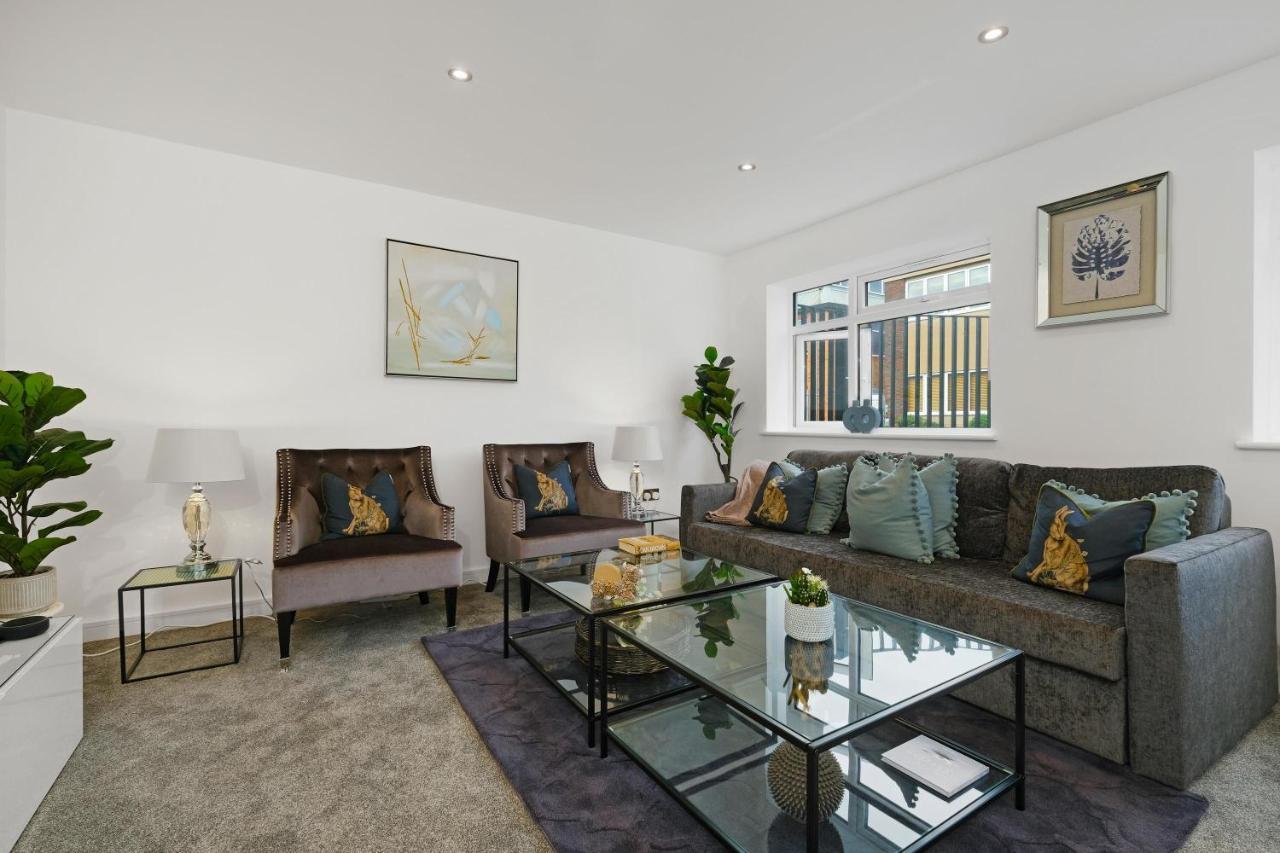 St Martins 2 Bedroom Apartments In Ruislip By 360 Stays المظهر الخارجي الصورة