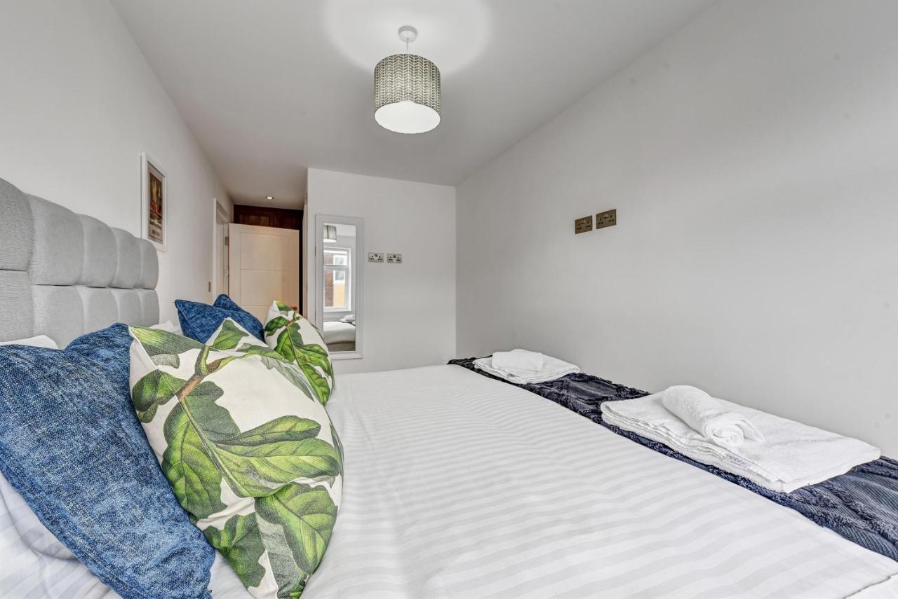 St Martins 2 Bedroom Apartments In Ruislip By 360 Stays المظهر الخارجي الصورة