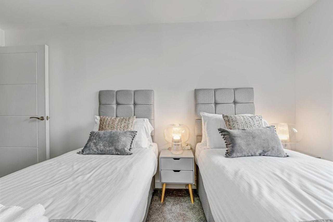 St Martins 2 Bedroom Apartments In Ruislip By 360 Stays المظهر الخارجي الصورة