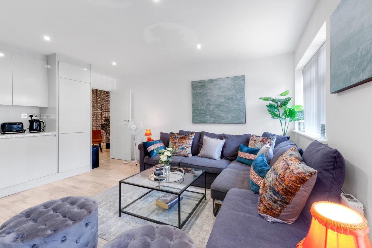 St Martins 2 Bedroom Apartments In Ruislip By 360 Stays المظهر الخارجي الصورة