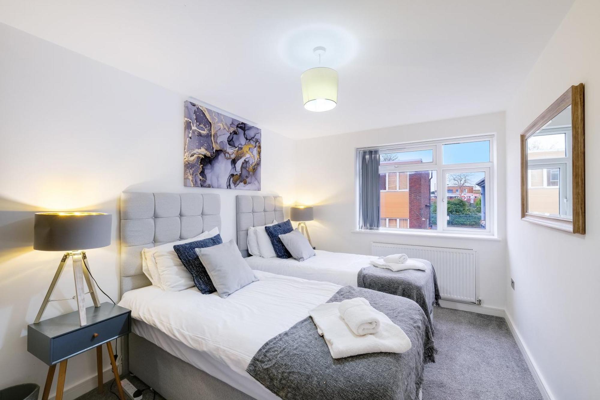 St Martins 2 Bedroom Apartments In Ruislip By 360 Stays المظهر الخارجي الصورة